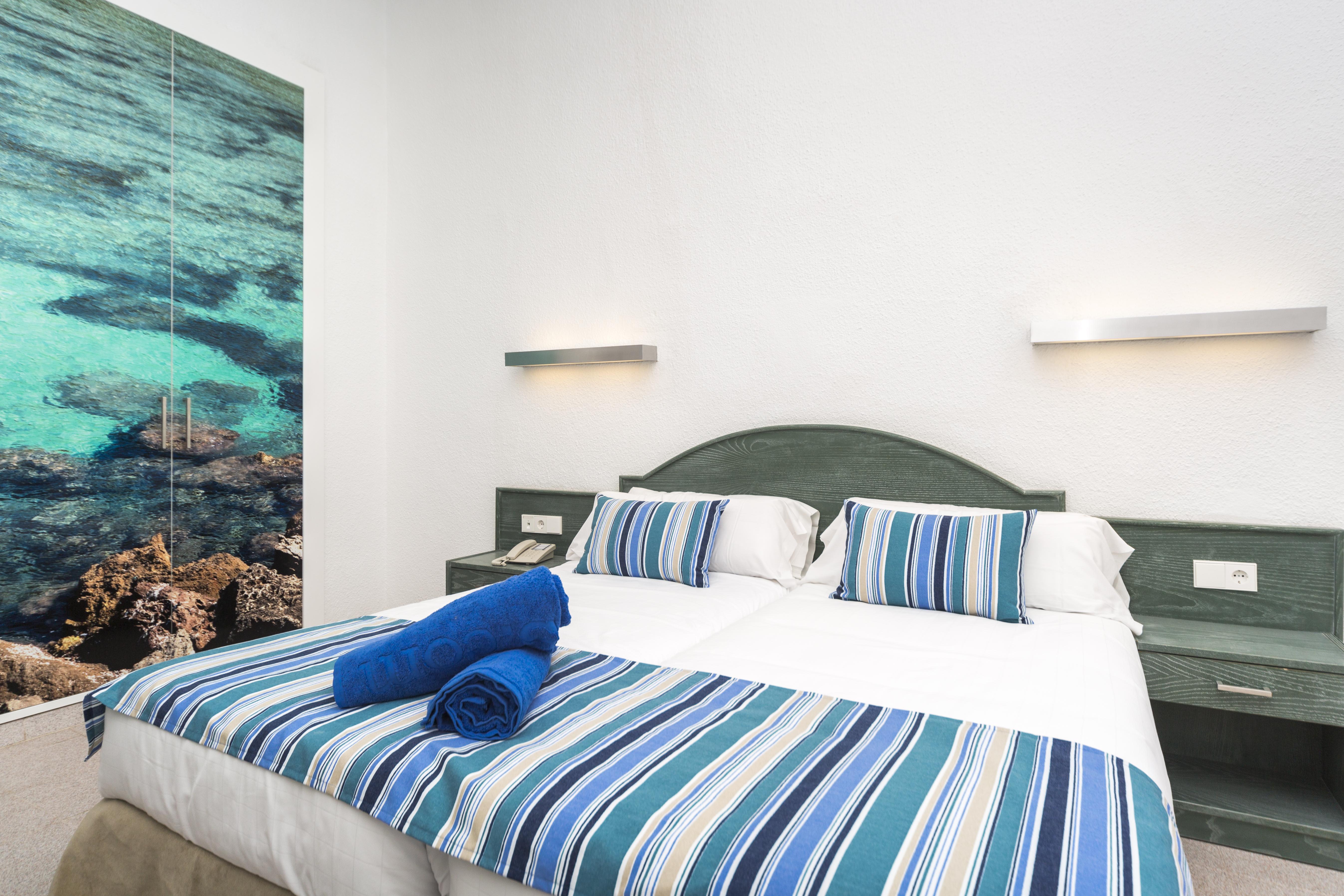 Globales Cala'N Blanes Hotel Cala'N Blanes  ภายนอก รูปภาพ